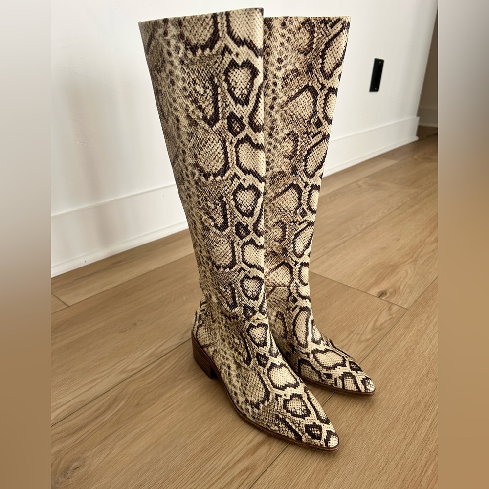 Vince Camuto Womens Tan Brown Snake  Leather Beaanna Knee High Boots  6 36